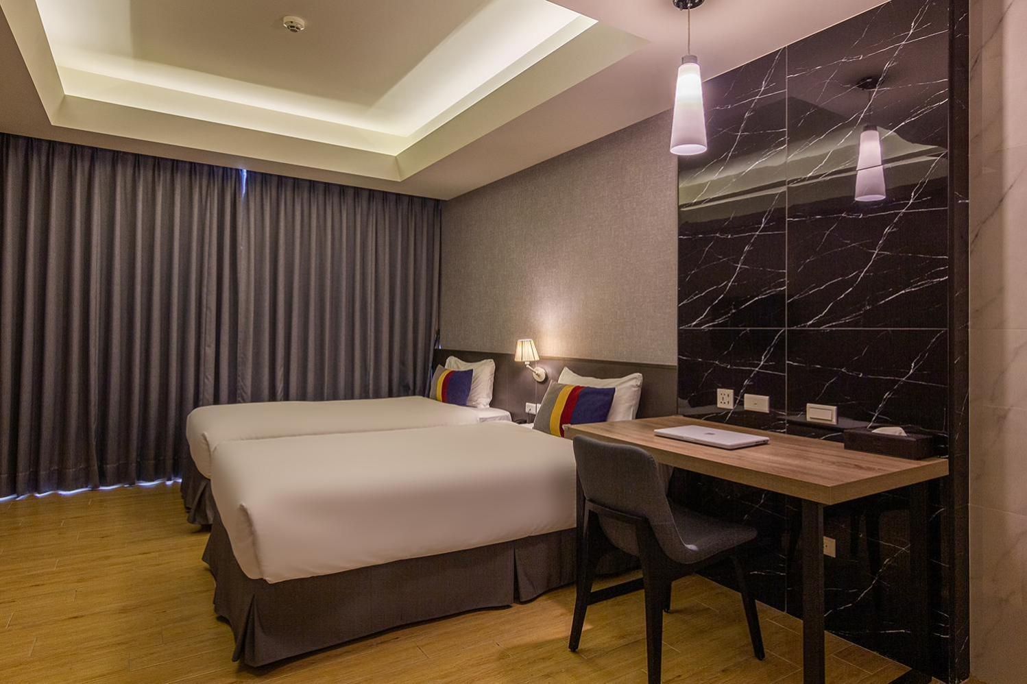 Check Inn New Taipei Luzhou Екстер'єр фото