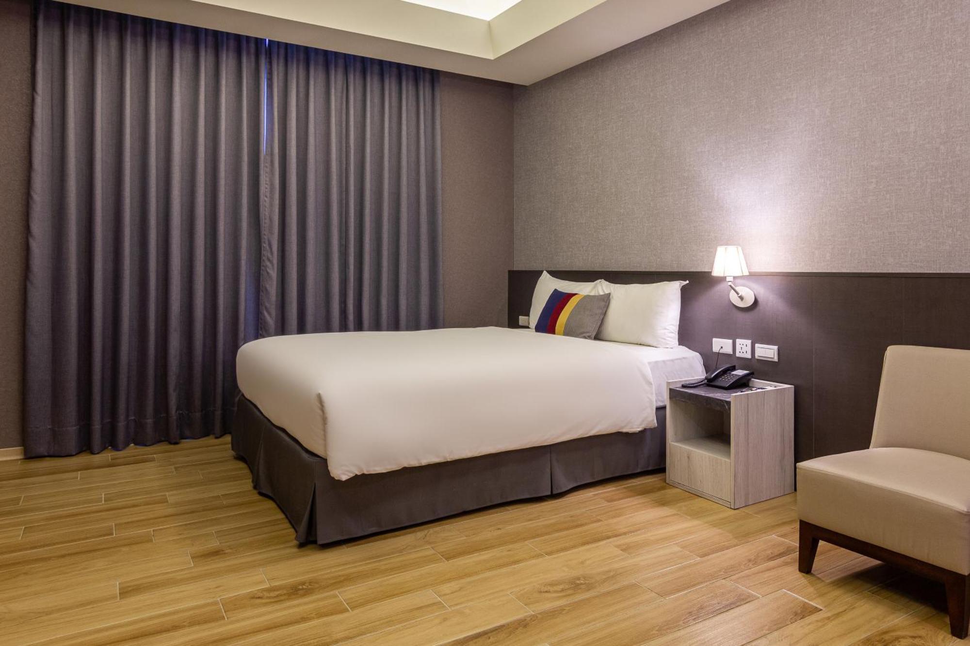 Check Inn New Taipei Luzhou Екстер'єр фото